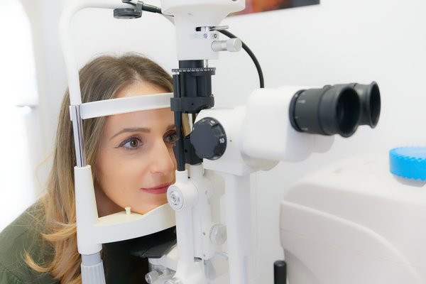 Votre opticien à tours : expert en lunettes et services personnalisés